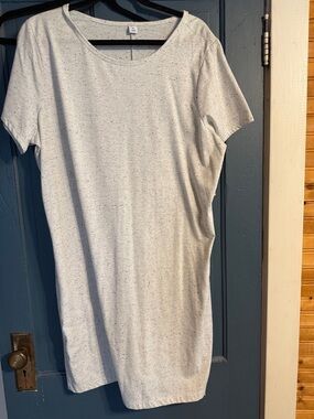 Old Navy Speckled Cream Short Sleeve Tee dress